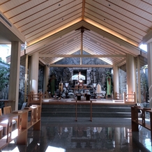 八雲迎賓館の画像｜白木造りの明るい神殿