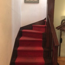 ブランシュメゾン・エ・コートダジュールの画像｜2階に上がっていく階段です。