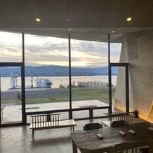 ＳＥＴＲＥ　ＭＡＲＩＮＡ　ＢＩＷＡＫＯ（セトレ　マリーナびわ湖）の画像｜会場から見える琵琶湖の景色