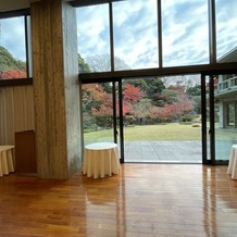 国際文化会館（International House of Japan）の画像｜2会場あるうちの1つ。
どちらも庭園ビュー。
どちらか1つは親族控え室になる予定。