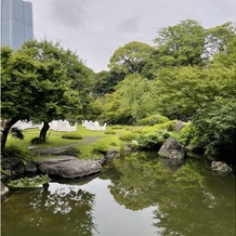 国際文化会館（International House of Japan）の画像｜緑がたくさんです。