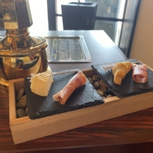 ハーバーテラス ＳＡＳＥＢＯ迎賓館の画像｜ウェルカムドリンクとフードの試食
