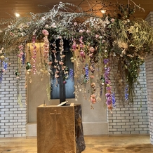 Flairge 桜坂（フレアージュ　桜坂）の画像｜花に囲まれたチャペル