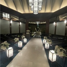 アカガネリゾート京都東山　（AKAGANE RESORT KYOTO HIGASHIYAMA）の画像｜夜のチャペル
