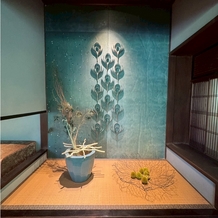 アカガネリゾート京都東山　（AKAGANE RESORT KYOTO HIGASHIYAMA）の画像｜披露宴会場の廊下