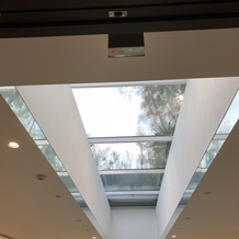 ヴィクトリアガーデン恵比寿迎賓館の画像｜水が流れる幻想的で開放的な天井