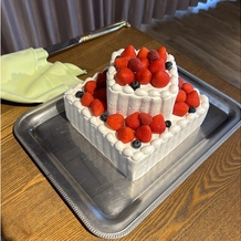 チャペル・ド・コフレの画像｜ウェディングケーキ