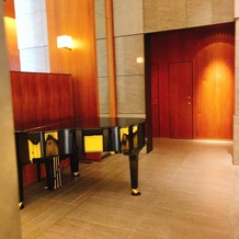 アンダーズ 東京（Andaz Tokyo）の画像｜ピアノもあります