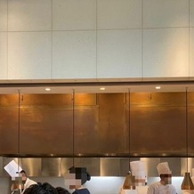 アンダーズ 東京（Andaz Tokyo）の画像｜オープンキッチンの様子
