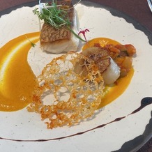 アンダーズ 東京（Andaz Tokyo）の画像｜魚料理です。魚介2種が嬉しいメニューでした。