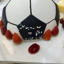 アルマリアン ＴＯＫＹＯの画像｜特注で作ってもらったケーキ。
結婚式が終わったら美味しく頂きました。