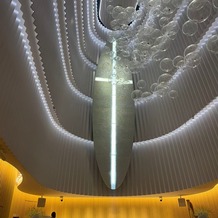 ノートルダム横浜みなとみらいの画像｜厳かなチャペルの一枚