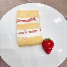 ハートコート横浜（ＨＥＡＲＴ ＣＯＵＲＴ 横浜）の画像｜イチゴのウェディングケーキ
