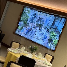 アルカンシエル luxe mariage大阪の画像｜プロジェクター投影ではなく液晶画面だったのはどこの席からでも見やすいのかなと思いました。