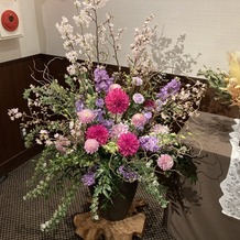 THE KIKUSUIRO NARA PARK （菊水楼）の画像｜ウェルカムスペースのお花
2月に大きな壺に桜
最後は母が持って帰りました