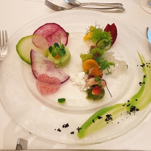 ラグナヴェール ＳＥＮＤＡＩ（ＬＡＧＵＮＡＶＥＩＬ ＳＥＮＤＡＩ）の画像｜前菜です。右が17000円コースのもの、左が19000円コースのものだそうです。野菜が新鮮でした。