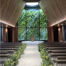 アルモニーソルーナ　表参道の画像｜光と緑のチャペルが避暑地の森の教会のようでした。