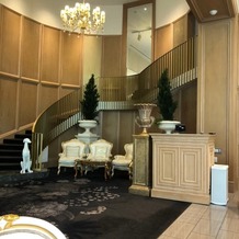 ストリングスホテル NAGOYAの画像｜シャトーシャンパーニュ邸会場　登場階段