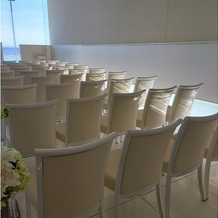 ラ・スイート神戸オーシャンズガーデンの画像｜チャペル座席