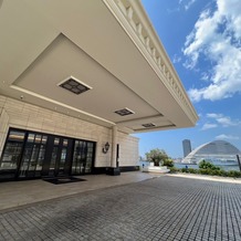 ラ・スイート神戸オーシャンズガーデンの画像｜会場の外観と周りの景色