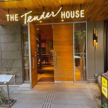 THE TENDER HOUSE（ザ テンダーハウス）の画像｜入口