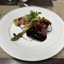 ストリングスホテル東京インターコンチネンタルの画像｜メインの肉料理
元々のコースから肉料理だけグレードアップしてます