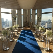 ストリングスホテル東京インターコンチネンタルの画像｜壁は基本的にガラス張りで高層階のビルからの景色が楽しめます。