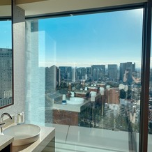 ストリングスホテル東京インターコンチネンタルの画像｜お手洗いの窓から綺麗な景色が一望できます