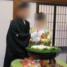 大國魂神社　結婚式場の画像｜鯛の塩釜焼きを叩き割るイベント