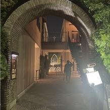 南青山サンタキアラ教会の画像｜入口
