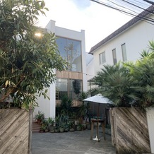 THINGS Aoyama Organic Garden.dthの画像｜朝9時前の外観です