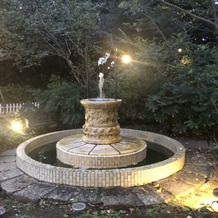 山手十番館ウェディング　ハウス＆ガーデンの画像｜ガーデンにある噴水