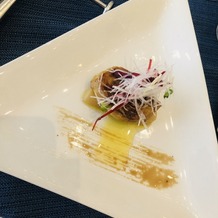 Ｔｈｅ Ｌｉｖｅｒａｒｙ（ザ ライヴラリー）の画像｜フォアグラソテと根菜のプレゼ
バルサミコソース