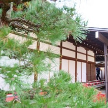 下鴨神社（賀茂御祖神社）の画像｜お式が行われる建物。中は撮影禁止です。