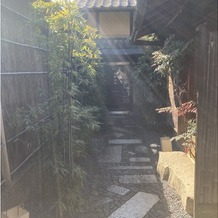 京都祝言 ＳＨＵ：ＧＥＮの画像｜入口入ってすぐです。