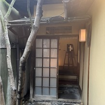 京都祝言 ＳＨＵ：ＧＥＮの画像｜待合室入り口