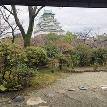 大阪城西の丸庭園 大阪迎賓館の画像｜参列者の待合室からは大阪城が見えました！これはポイント高いと思います