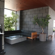 ＴＲＵＮＫ　ＨＯＴＥＬの画像｜チャペル前のゲスト休憩場所