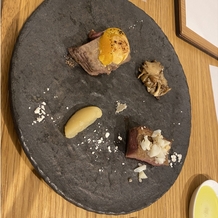 ＴＲＵＮＫ　ＨＯＴＥＬの画像｜オレンジのコースと白のコースのメイン料理