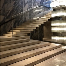 フォーシーズンズホテル京都の画像｜キラキラの階段