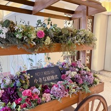小さな結婚式　神戸モザイク店の画像｜会場入口です。華やかにわかりやすくなっていました。