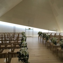 MIRAIE Wedding（ミライエ ウエディング）の画像｜自然光が入るような設計で、明るすぎず温かい雰囲気です