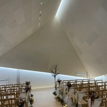 MIRAIE Wedding（ミライエ ウエディング）の画像｜天井が高いです