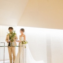 MIRAIE Wedding（ミライエ ウエディング）の画像｜白が基調で柔らかい光が入ります。