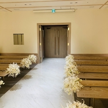 小さな結婚式　横浜店の画像｜シンプルなチャペル