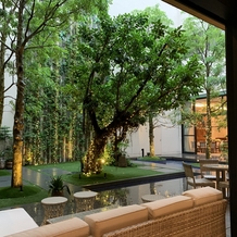 ＬＡＺＯＲ　ＧＡＲＤＥＮ　ＮＡＧＯＹＡ（ラソール　ガーデン・名古屋）の画像｜ガーデンです。吹き抜けタイプなので、独立していてとても良い雰囲気です。