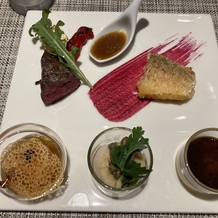 ＬＡＺＯＲ　ＧＡＲＤＥＮ　ＮＡＧＯＹＡ（ラソール　ガーデン・名古屋）の画像｜前菜3種、魚料理、肉料理