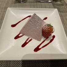 ＬＡＺＯＲ　ＧＡＲＤＥＮ　ＮＡＧＯＹＡ（ラソール　ガーデン・名古屋）の画像｜試食のケーキです。