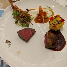 ネオス・ミラベルの画像｜試食会の盛り合わせ
違う料金コースの物が乗っています