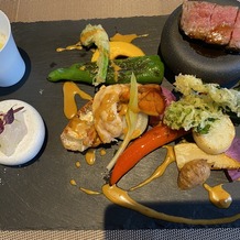 THE LANDMARK SQUARE OSAKA（ザ ランドマークスクエア オオサカ）の画像｜ブライダルフェアでの料理試食